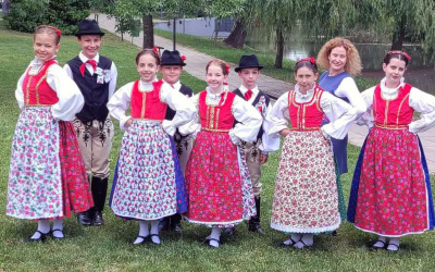 Aranyat táncoltak néptáncosaink Békésen